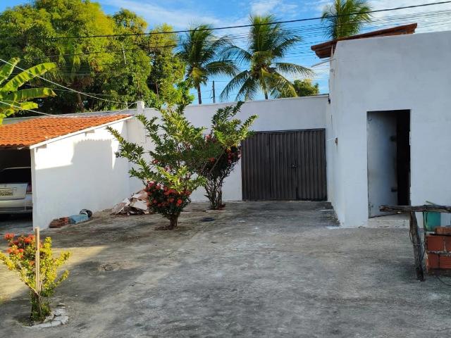 Casa / Sobrado para Venda em Fortaleza/CE Siqueira 4 Quartos