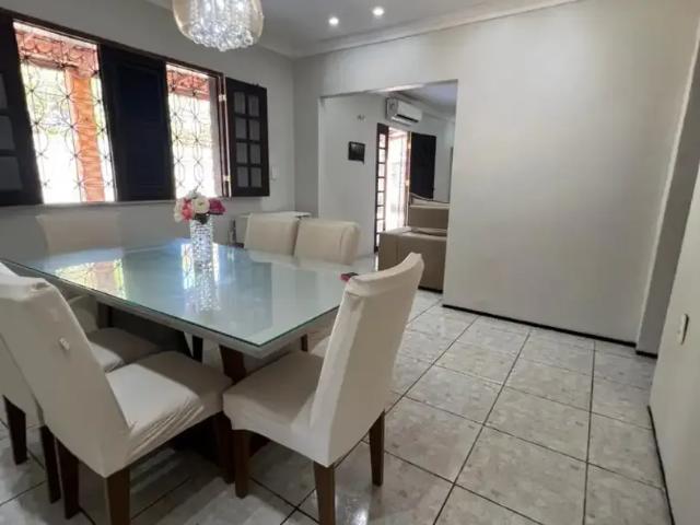 Casa / Sobrado para Venda em Fortaleza/CE Siqueira 3 Quartos