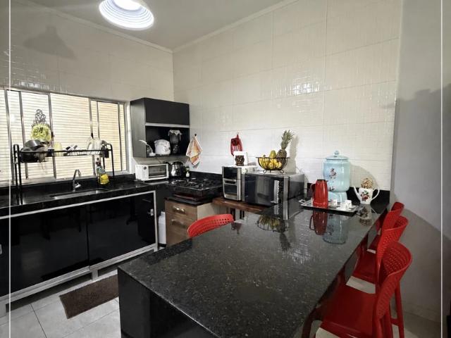 Casa / Sobrado para Venda em Florestal/MG Suzana 3 Quartos