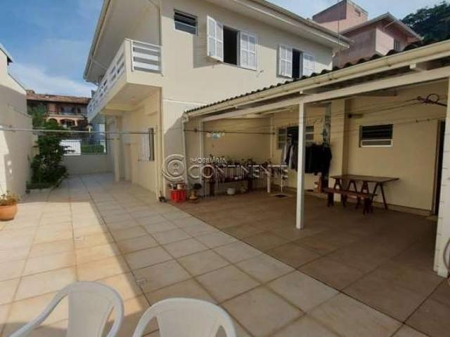 Casa / Sobrado para Venda em Florianópolis/SC Coqueiros 4 Quartos