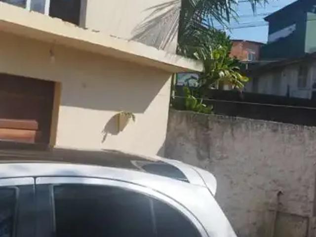 Casa / Sobrado para Venda em Florianópolis/SC Coqueiros 4 Quartos