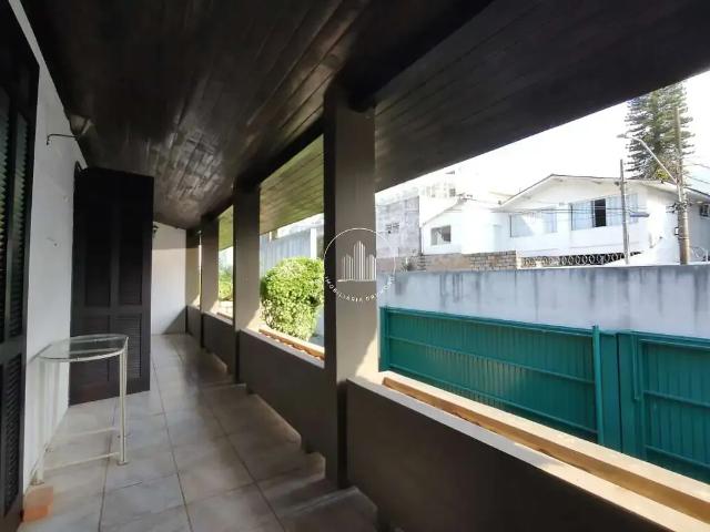 Casa / Sobrado para Venda em Florianópolis/SC Coqueiros 4 Quartos
