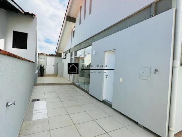 Casa / Sobrado para Venda em Florianópolis/SC Coqueiros 5 Quartos