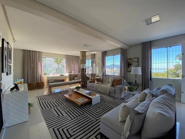 Casa / Sobrado para Venda em Florianópolis/SC Coqueiros 5 Quartos