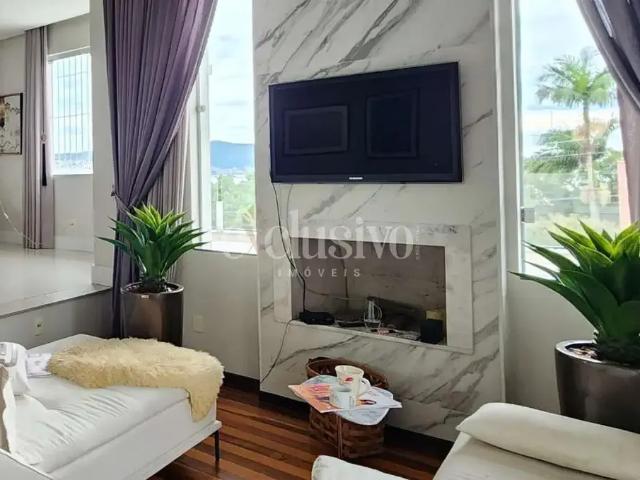 Casa / Sobrado para Venda em Florianópolis/SC Coqueiros 5 Quartos