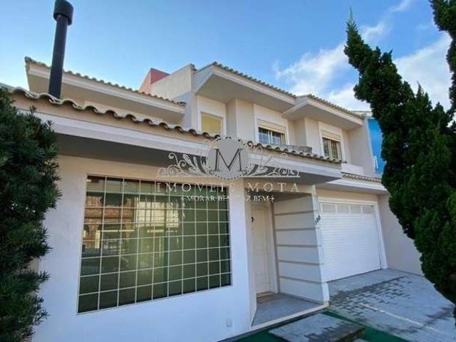 Casa / Sobrado para Venda em Florianópolis/SC Coqueiros 5 Quartos