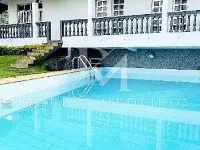 Casa / Sobrado para Venda em Florianópolis/SC Coqueiros 5 Quartos