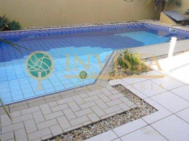 Casa / Sobrado para Venda em Florianópolis/SC Coqueiros 5 Quartos