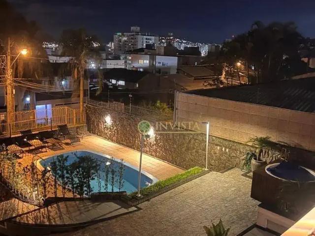 Casa / Sobrado para Venda em Florianópolis/SC Coqueiros 5 Quartos