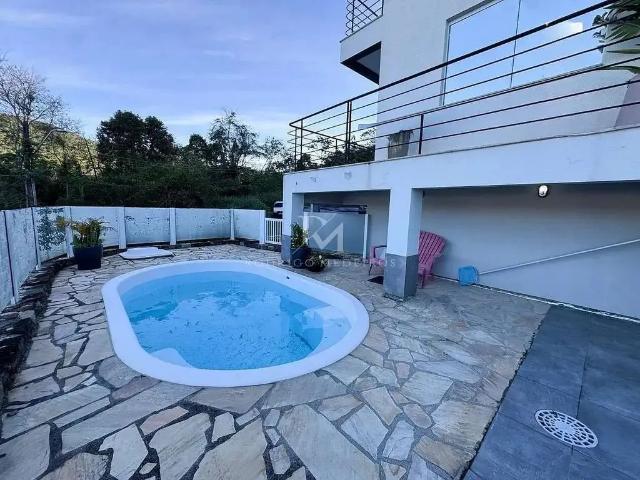 Casa / Sobrado para Venda em Florianópolis/SC Córrego Grande 3 Quartos