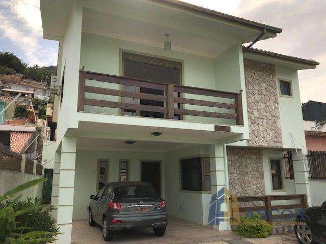 Casa / Sobrado para Venda em Florianópolis/SC Costeira do Pirajubaé 4 Quartos