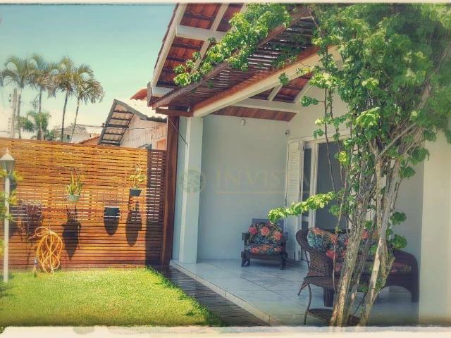 Casa / Sobrado para Venda em Florianópolis/SC Cachoeira do Bom Jesus 4 Quartos