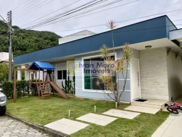 Casa / Sobrado para Venda em Florianópolis/SC Cachoeira do Bom Jesus 4 Quartos