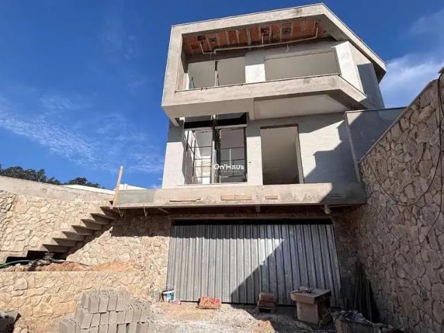 Casa / Sobrado para Venda em Florianópolis/SC Cacupé 4 Quartos