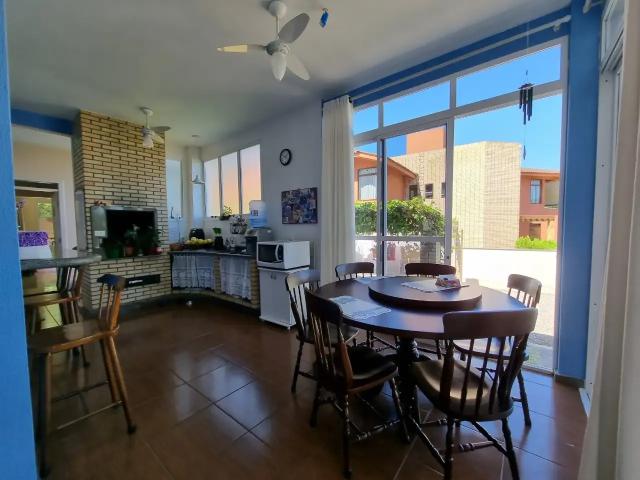 Casa / Sobrado para Venda em Florianópolis/SC Cacupé 4 Quartos