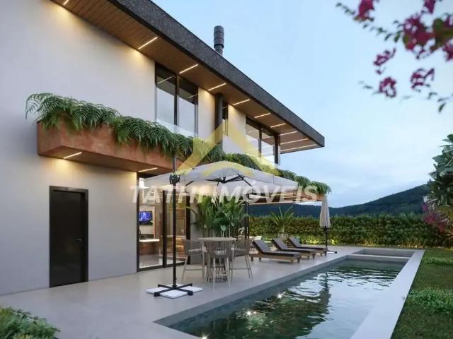 Casa / Sobrado para Venda em Florianópolis/SC Cacupé 6 Quartos