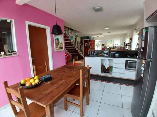 Casa / Sobrado para Venda em Florianópolis/SC Campeche 3 Quartos