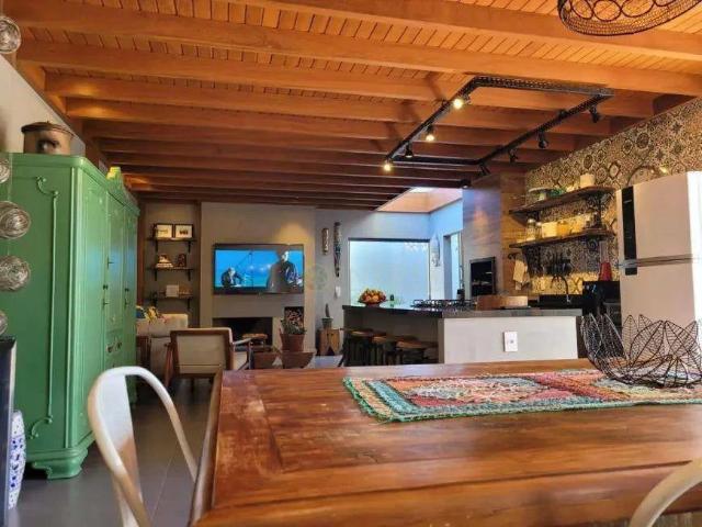 Casa / Sobrado para Venda em Florianópolis/SC Campeche 3 Quartos