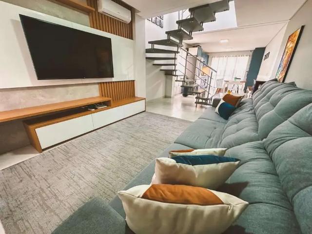 Casa / Sobrado para Venda em Florianópolis/SC Campeche 3 Quartos