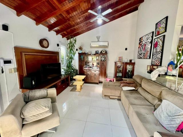 Casa / Sobrado para Venda em Florianópolis/SC Campeche 3 Quartos