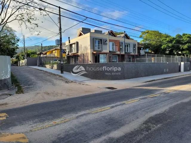 Casa / Sobrado para Venda em Florianópolis/SC Campeche 3 Quartos