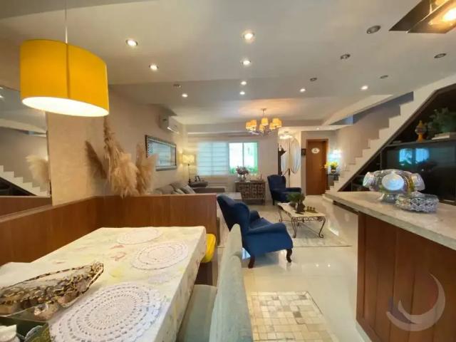 Casa / Sobrado para Venda em Florianópolis/SC Campeche 3 Quartos
