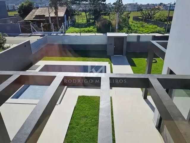 Casa / Sobrado para Venda em Florianópolis/SC Campeche 3 Quartos