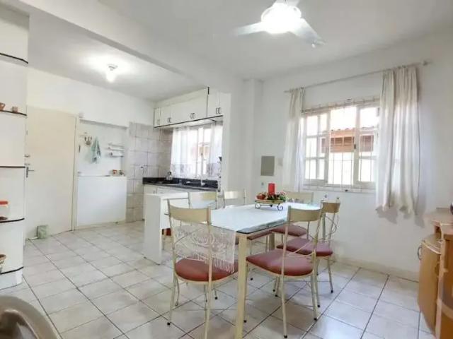 Casa / Sobrado para Venda em Florianópolis/SC Campeche 4 Quartos