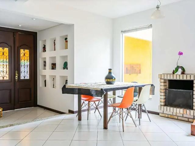 Casa / Sobrado para Venda em Florianópolis/SC Campeche 4 Quartos