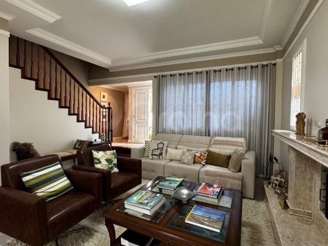 Casa / Sobrado para Venda em Florianópolis/SC Campeche 4 Quartos