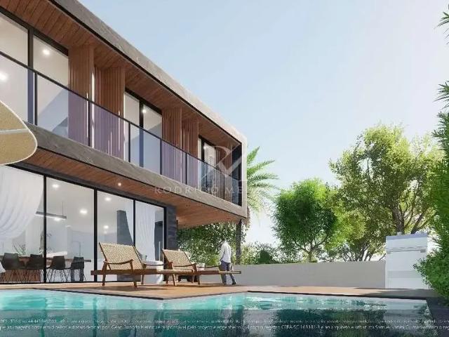 Casa / Sobrado para Venda em Florianópolis/SC Campeche 4 Quartos