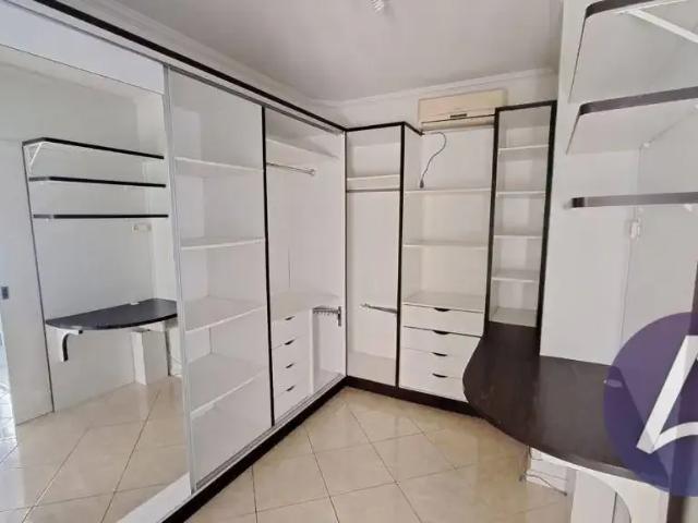 Casa / Sobrado para Venda em Florianópolis/SC Campeche 4 Quartos