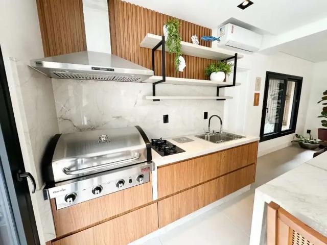Casa / Sobrado para Venda em Florianópolis/SC Campeche 5 Quartos