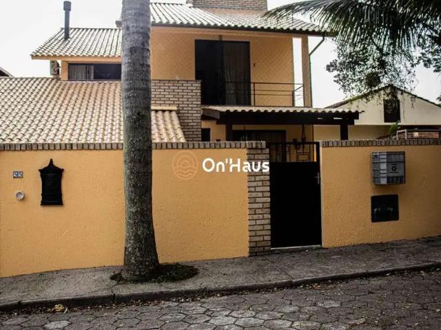Casa / Sobrado para Venda em Florianópolis/SC Campeche 5 Quartos