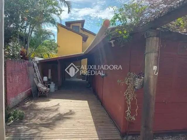 Casa / Sobrado para Venda em Florianópolis/SC Campeche 5 Quartos