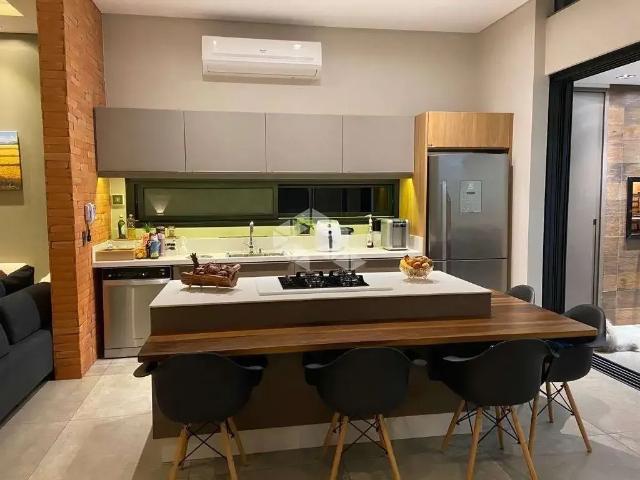 Casa / Sobrado para Venda em Florianópolis/SC Campeche 5 Quartos