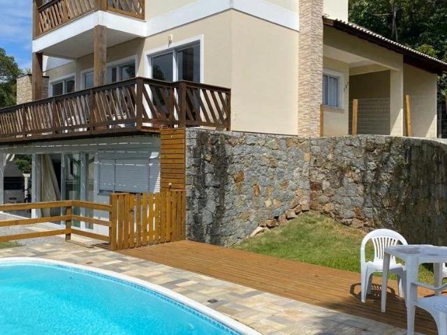 Casa / Sobrado para Venda em Florianópolis/SC Campeche 5 Quartos