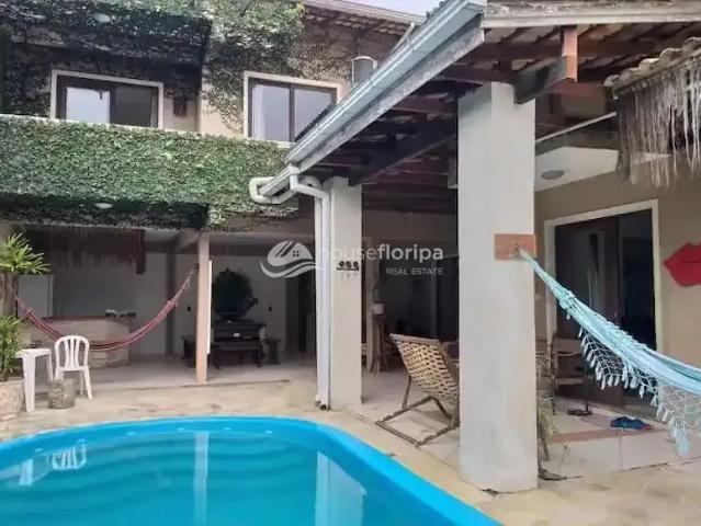Casa / Sobrado para Venda em Florianópolis/SC Campeche 6 Quartos