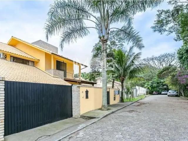 Casa / Sobrado para Venda em Florianópolis/SC Campeche 6 Quartos