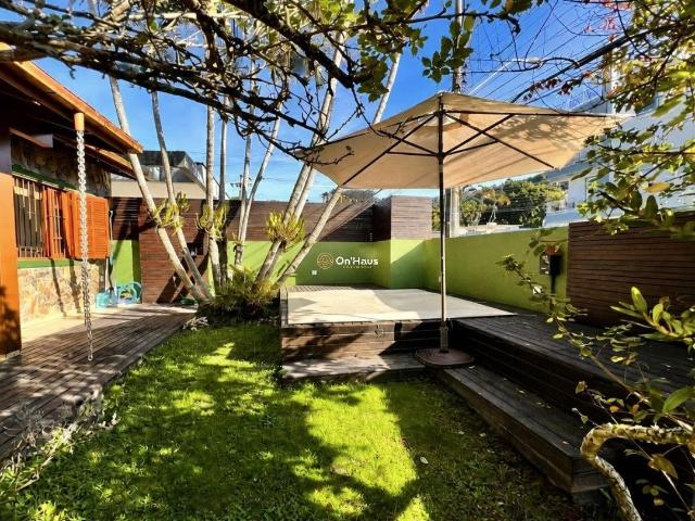 Casa / Sobrado para Venda em Florianópolis/SC Canasvieiras 3 Quartos