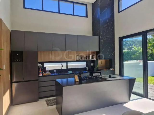 Casa / Sobrado para Venda em Florianópolis/SC Canasvieiras 3 Quartos