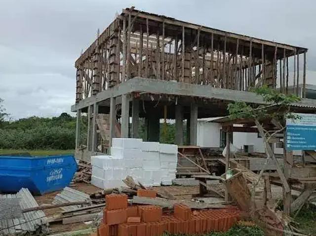 Casa / Sobrado para Venda em Florianópolis/SC Canasvieiras 4 Quartos