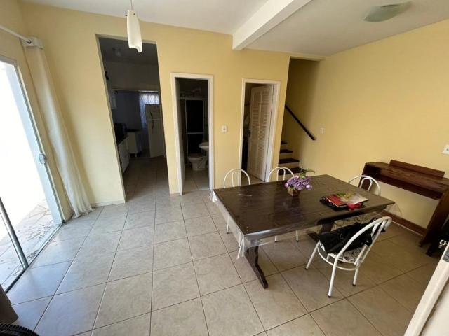 Casa / Sobrado para Venda em Florianópolis/SC Canasvieiras 4 Quartos