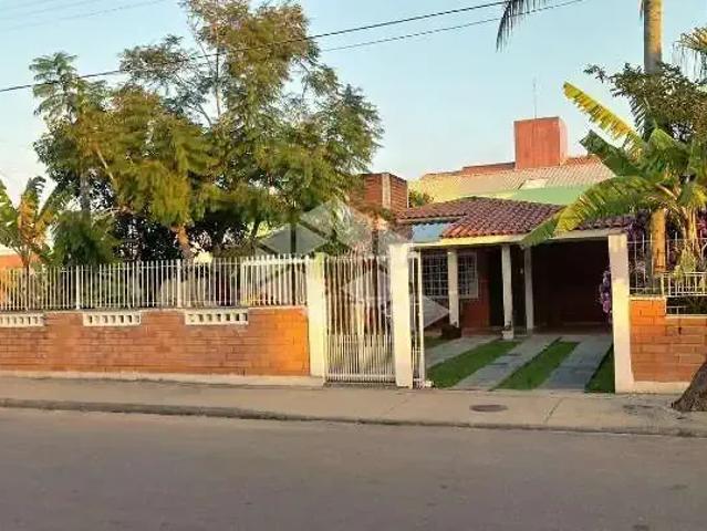 Casa / Sobrado para Venda em Florianópolis/SC Canasvieiras 5 Quartos