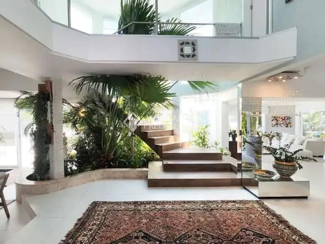 Casa / Sobrado para Venda em Florianópolis/SC Canasvieiras 5 Quartos