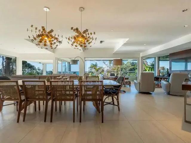 Casa / Sobrado para Venda em Florianópolis/SC Canasvieiras 6 Quartos