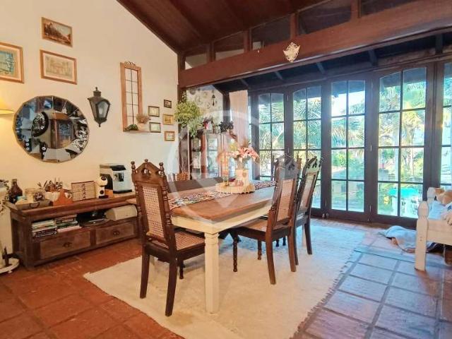 Casa / Sobrado para Venda em Florianópolis/SC Canasvieiras 7 Quartos