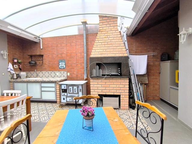 Casa / Sobrado para Venda em Florianópolis/SC Canto 3 Quartos