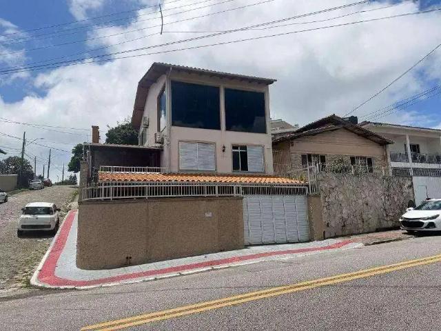 Casa / Sobrado para Venda em Florianópolis/SC Canto 3 Quartos