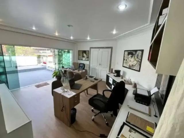 Casa / Sobrado para Venda em Florianópolis/SC Canto 4 Quartos